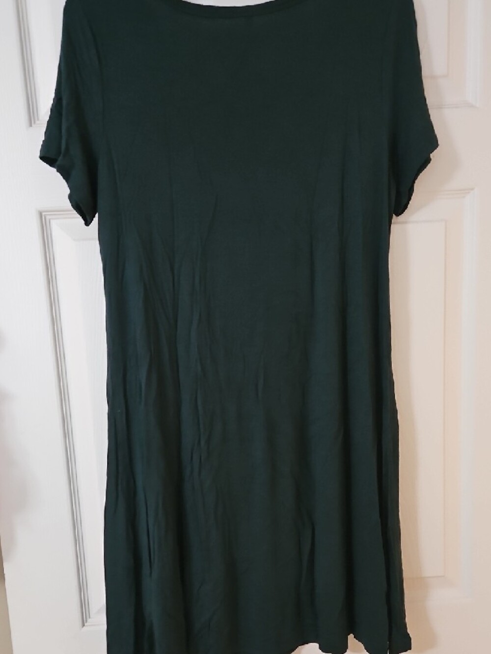 Classic Short-Sleeve Scoop Neck Dress - Dark Green - Picture 2 of 2